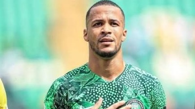 قائد منتخب نيجيريا يعتنق الإسلام في قطر 
