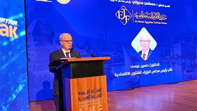 نائب رئيس الوزراء: السياحة صناعة متكاملة ومحرك رئيسي للنمو الاقتصادي وجذب الاستثمارات 