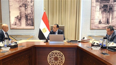 الحكومة تبدأ استعداداتها لتنظيم مؤتمر شهر أكتوبر الذي كلف به الرئيس السيسي 