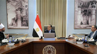 رئيس الوزراء: محورا الثقافة والخطاب الديني ركيزتان جوهريتان في استراتيجية الدولة لبناء الإنسان 