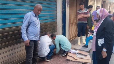 تشميع 4 محلات وإنذار12 آخرين لتوفيق أوضاعهم خلال حملة إشغالات مكبرة بحي شرق بأسيوط  