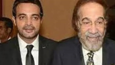 عمرو محمود ياسين يحيي ذكرى وفاة والده: فقدت القوة والأمان والاستقرار 