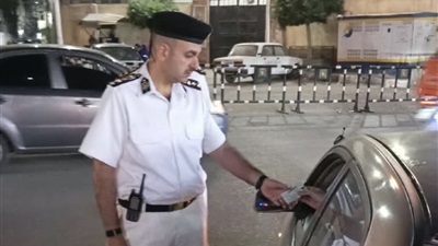 مدير مرور الغربية يقود حملات ليلية مفاجئة بشوارع طنطا لضبط 