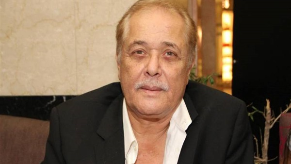 الفنان محمود عبدالعزيز