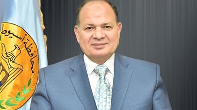 محافظ أسيوط يهنئ الرئيس والشعب المصري بمناسبة عيد الأضحى  